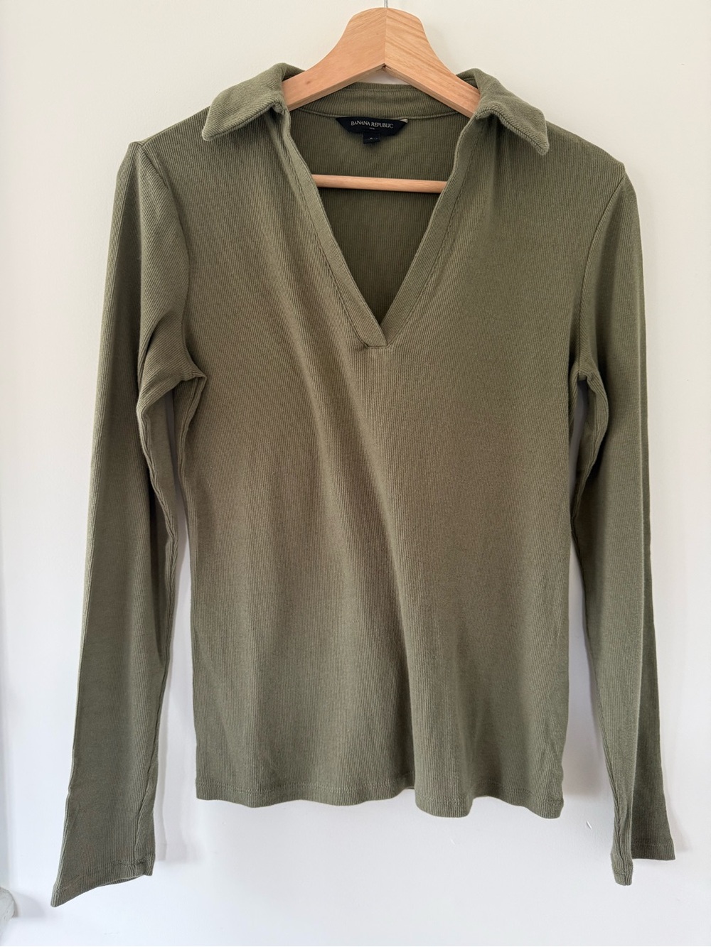Banana Republic Soft Stretch Ribbed Long Sleeve Polo in Olive/Sage Green